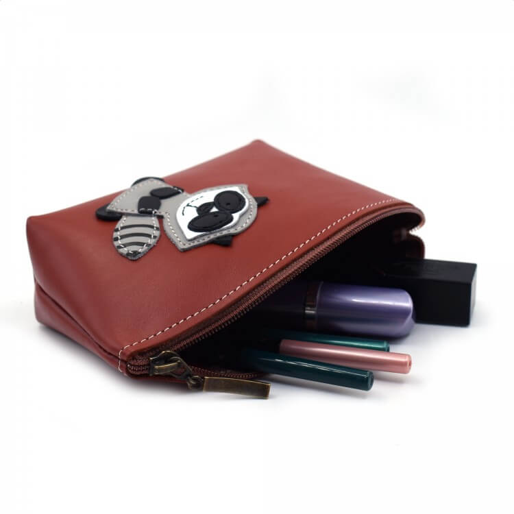 FP402-tamno-braon-neseser-motiv-rakun-05-750x750 FP402-tamno-braon-neseser-motiv-rakun-05-750x750